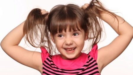 Penteados bonitos para meninas no jardim de infância em 5 minutos