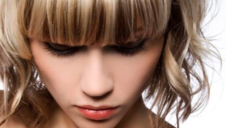 A haj frufruval történő kiemelésére szolgáló eljárás jellemzői