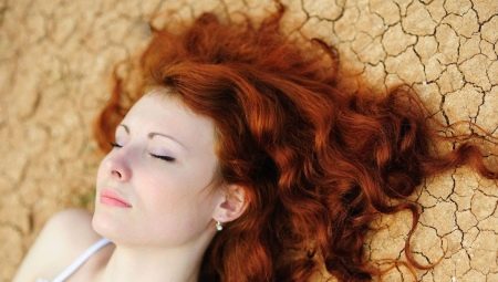 Berapa banyak untuk mengekalkan henna pada rambut anda?