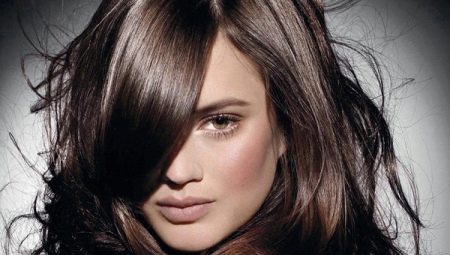 Italienischer Haarschnitt für mittleres Haar: Funktionen, Tipps zur Auswahl und zum Styling