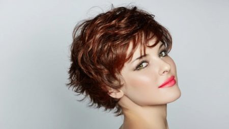 Kveldsfrisyrer for kort hår: funksjoner, utvalg, kreasjon og dekorasjon