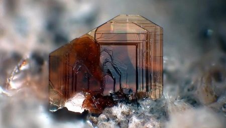 Biotit: aké sú jeho vlastnosti a ako sa môže použiť kameň?