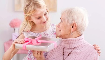 O que dar a avó para um aniversário?