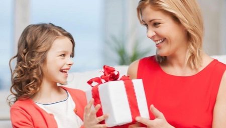 Шта поклонити ћерки за рођендан?