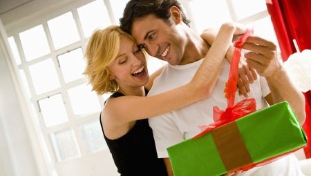 Cosa regalare al marito in occasione di un anniversario?