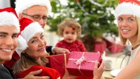 Τι να δώσει στους γονείς για τα Χριστούγεννα;