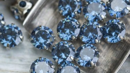 Cubic zirconia and zircon: what is the difference?