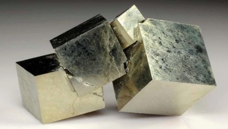 Pyritt: betydningen og egenskapene til stein