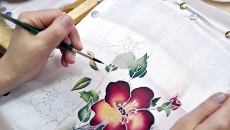Batik: hva er det, historie og typer maling på stoff