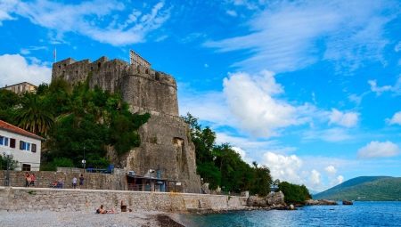 Herceg Novi στο Μαυροβούνιο: αξιοθέατα, παραλίες και επιλογές διακοπών