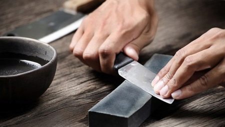 Nástroje na ostrenie nožov: typy a pravidlá použitia