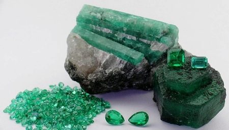 Hvordan skelnes det naturlige fra kunstig smaragd?