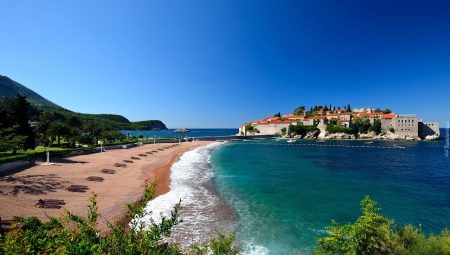 Montenegrói üdülőhelyek homokos strandokkal