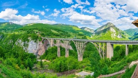 Dzhurdzhevichov most: opis, kde sa nachádza a ako sa tam dostať?