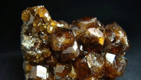 Tipus de pedres marrons i característiques de la seva aplicació
