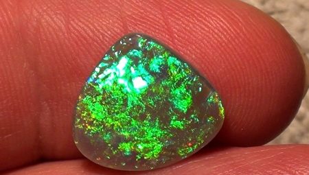 Green opal: nó trông như thế nào, tính chất và ứng dụng
