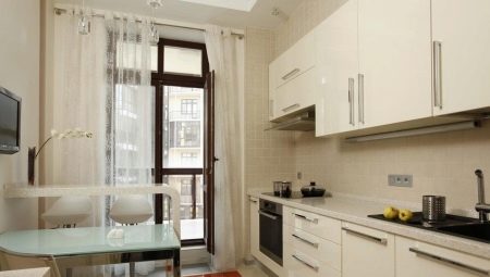 Ontwerp van een kleine keuken met balkon: opties en selectietips