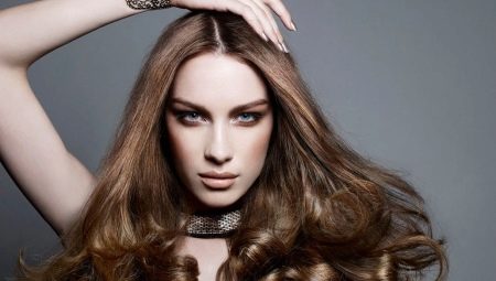 Bruine haarkleur: tinten, kleurstofkeuze, verven en verzorging