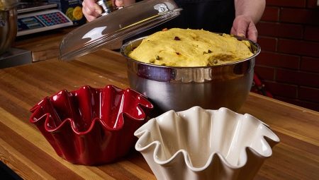 Easter baking dishes: varieties and features of choice