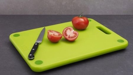 Plastic cutting boards: features and choice