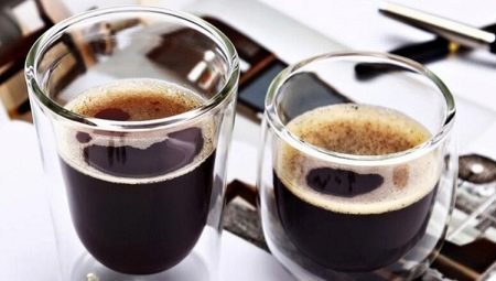 Glasögon och glas för kaffe: olika typer och nyanser