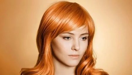 Gaiši sarkana matu krāsa: toni un krāsošanas nianses