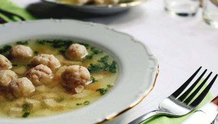 Platos de sopa: ¿qué tamaños son y cómo elegirlos?