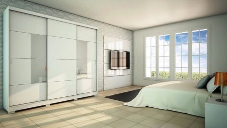 Hvite garderober på soverommet: varianter, utvalg og stell