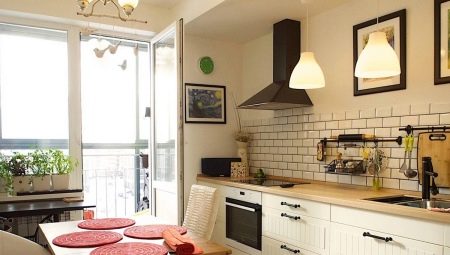 Kitchen interior design without upper cupboards