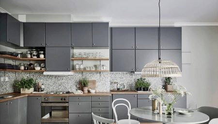 Interiérový design šedá kuchyně