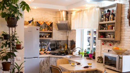 Hoe een kleine keuken uitrusten om het gezellig en comfortabel te maken?