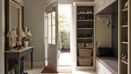 Country Hallway: Features, Views and Examples