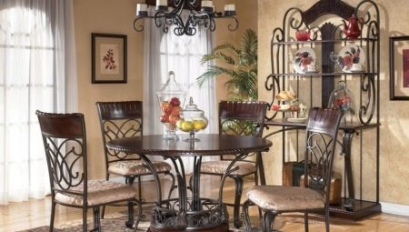 Oturma odası için masa ve sandalyeler: türleri ve seçenekleri