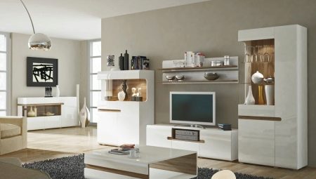 Mobília da sala de estar modular branca: recursos e opções interessantes