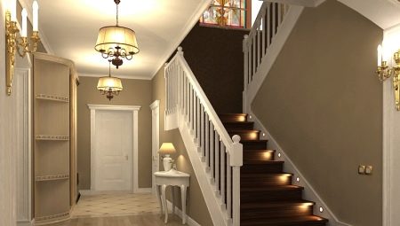 Projete um corredor com uma escada em uma casa particular