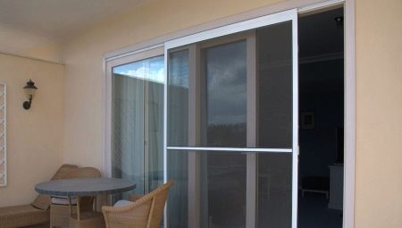 Mosquito net on the balcony: how to choose and properly care?