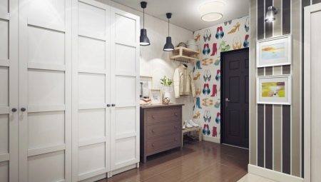 Hinged wardrobes in the hallway: varieties and choice