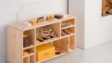 Narrow shoe racks in the hallway: types, sizes and choice