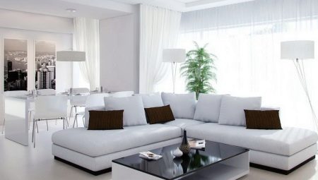 Opções de design de interiores para uma sala de estar branca