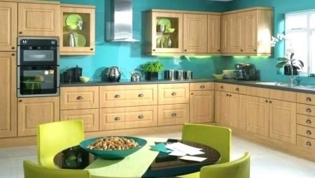 Krāsu apvienošanas iespējas virtuves interjerā