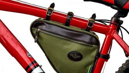 Tašky na bicykel na ráme: vlastnosti, odrody a tipy na výber