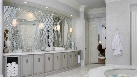 Placi cu oglinzi în baie: caracteristici, pro și contra, recomandări pentru alegere