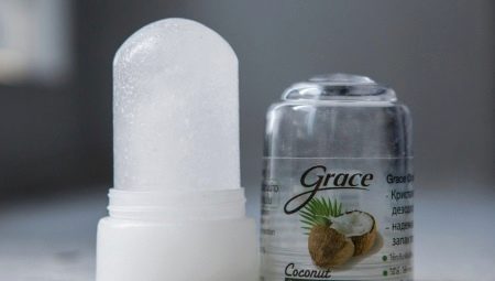 Deodoran kristal: kelebihan, kelemahan dan tip untuk digunakan