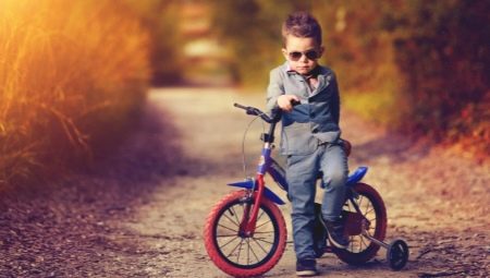 Rodes addicionals per a una bicicleta infantil: característiques, selecció i instal·lació