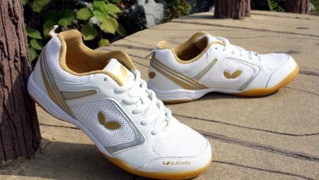How to choose sneakers for table tennis?