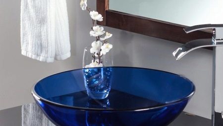 مغاسل دائرية في الحمام: الميزات والأصناف والاختيار
