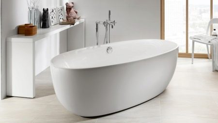 Vasche da bagno centro stanza in acrilico: forme, dimensioni e regole di selezione
