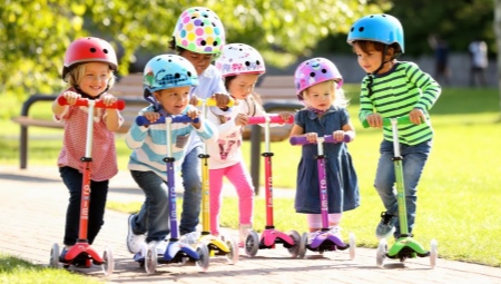 Scooters for children from 1 year: manufacturers rating and selection criteria