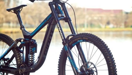Garfos de bicicleta: dicas sobre dispositivos, tipos, seleção e instalação