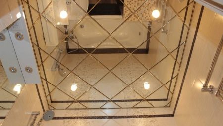 Spoguļa griesti vannas istabā: plusi un mīnusi, dizaina iespējas
